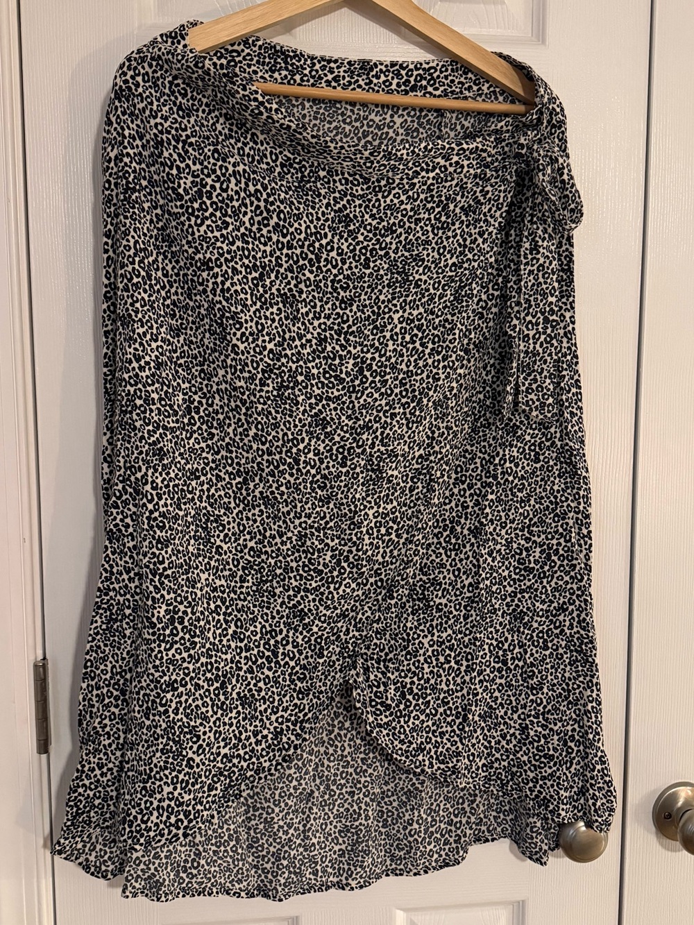American Eagle Outfitters Black and White Leopard Midi Skirt